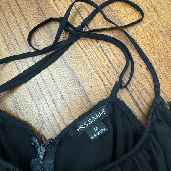 Women’s size medium jumpsuit. NWOT. Adjustable straps and so so cute. - Picture 2 of 2